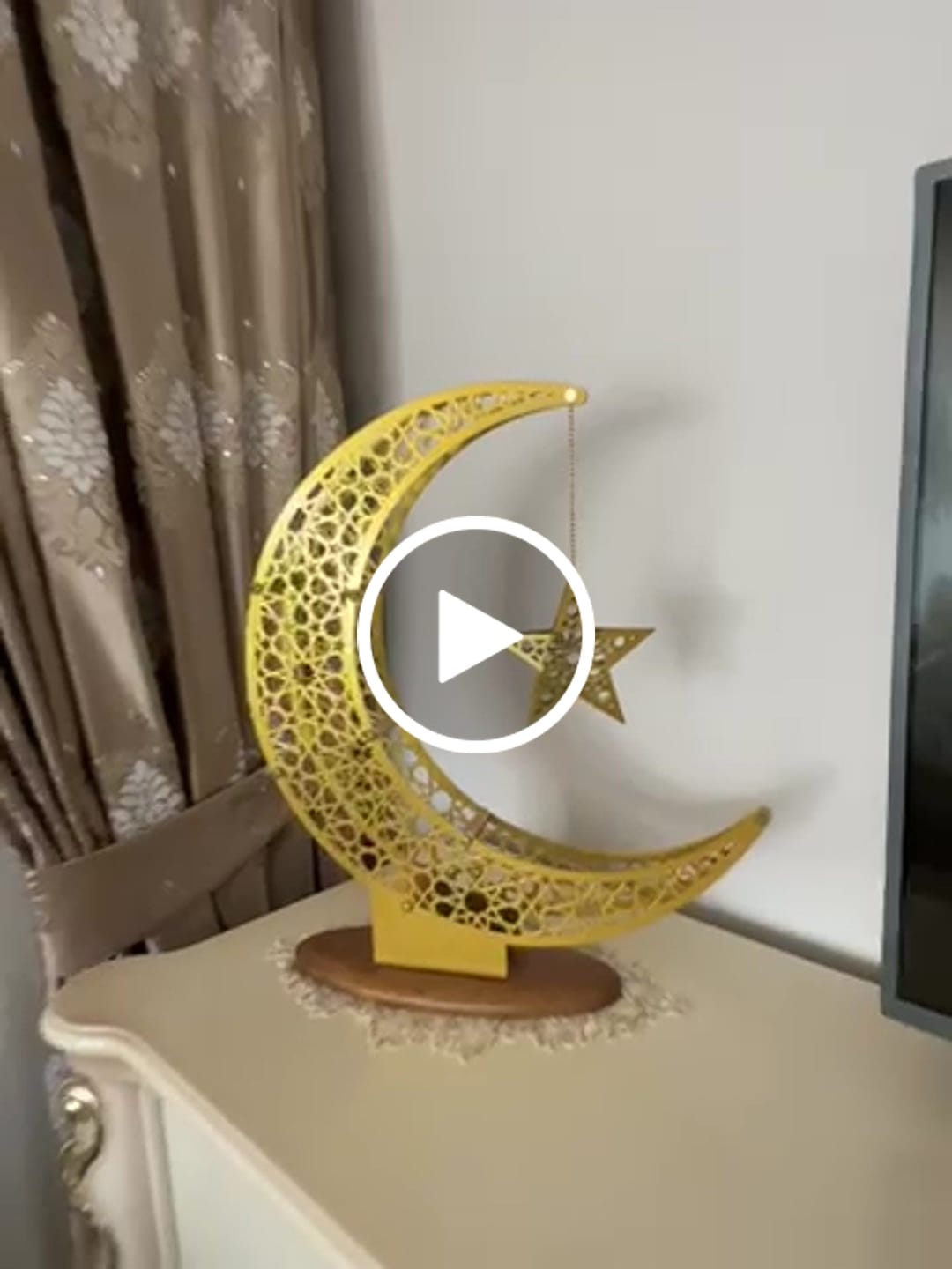 Customer video review of Ramazan Hilali ve Yıldızı 3D Metal  Mat Renkler - Ramazan Konsepti & İslami Hediye