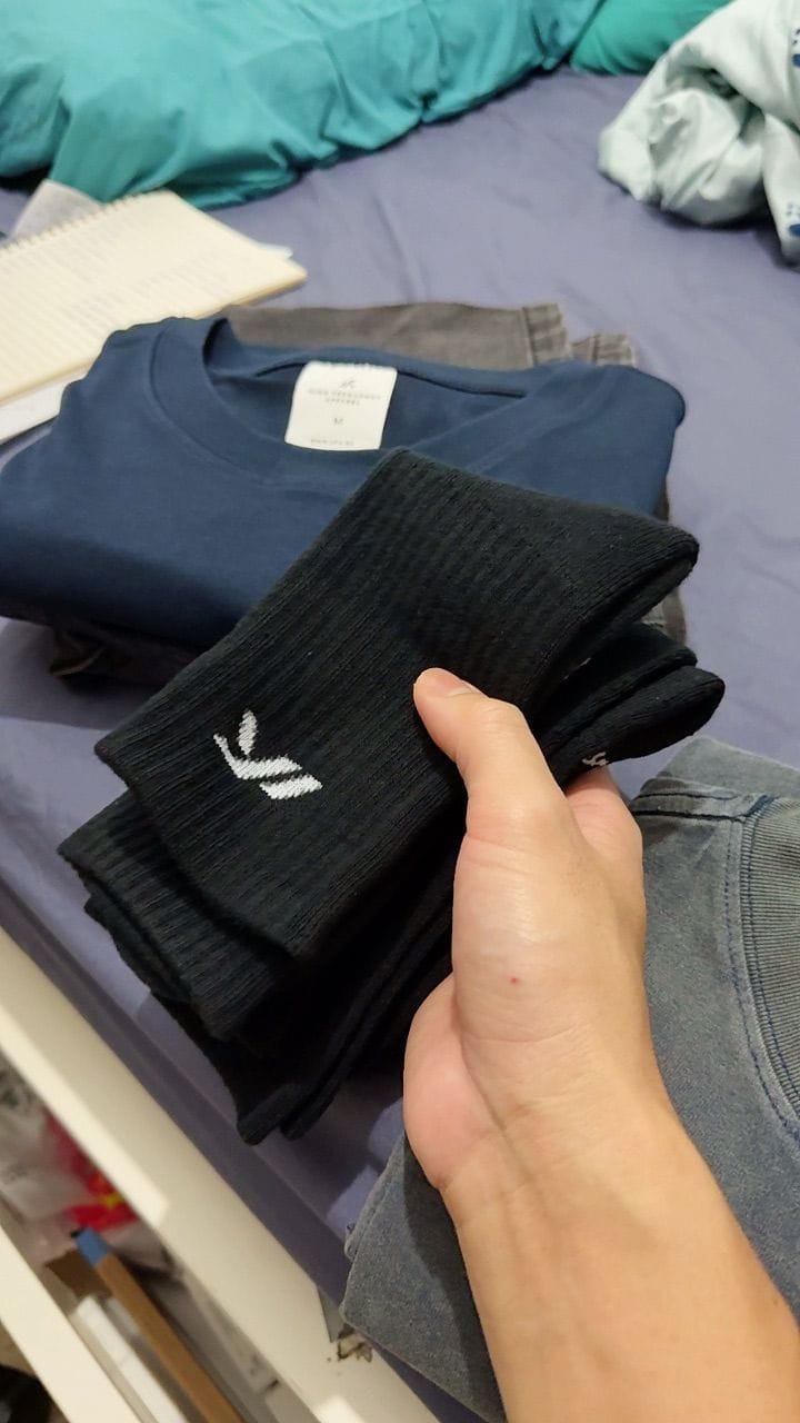 Customer photo review of [Pack of 3] Unisex Dri-Fit Crew Sports Socks With Cushioned Sole