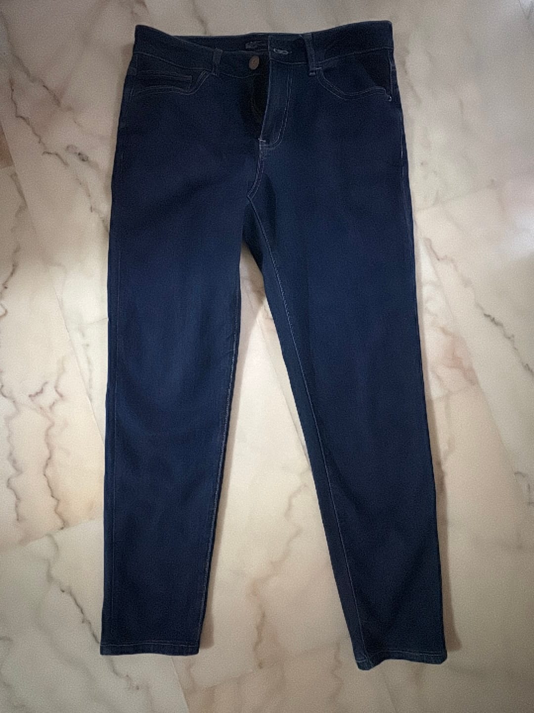 Customer photo review of Stretchable Lightweight Regular Fit Denim Jeans