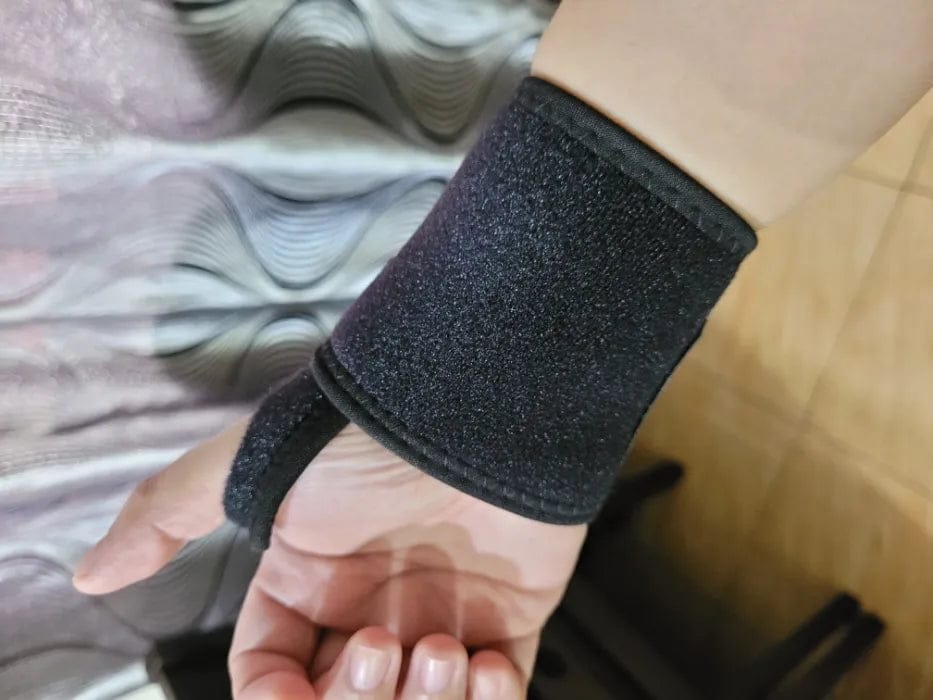 Customer photo review of Carpal Tunnel Wrist Brace