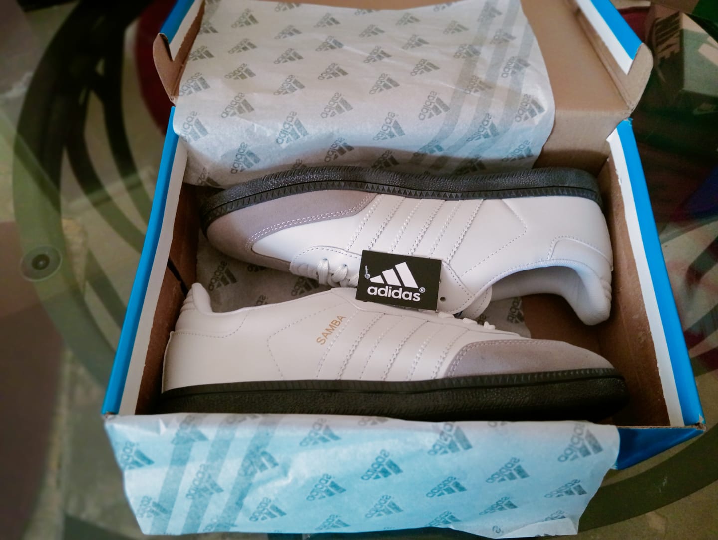 Customer photo review of Tenis Smb Og Blanco Total