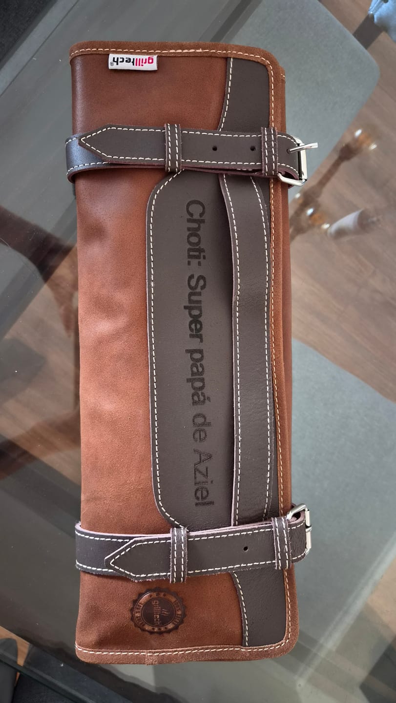 Customer photo review of Portacuchillos de Cuero Máster para 4 cuchillos