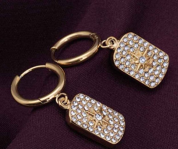 Customer photo review of Stones Sparkle Drop Earrings
