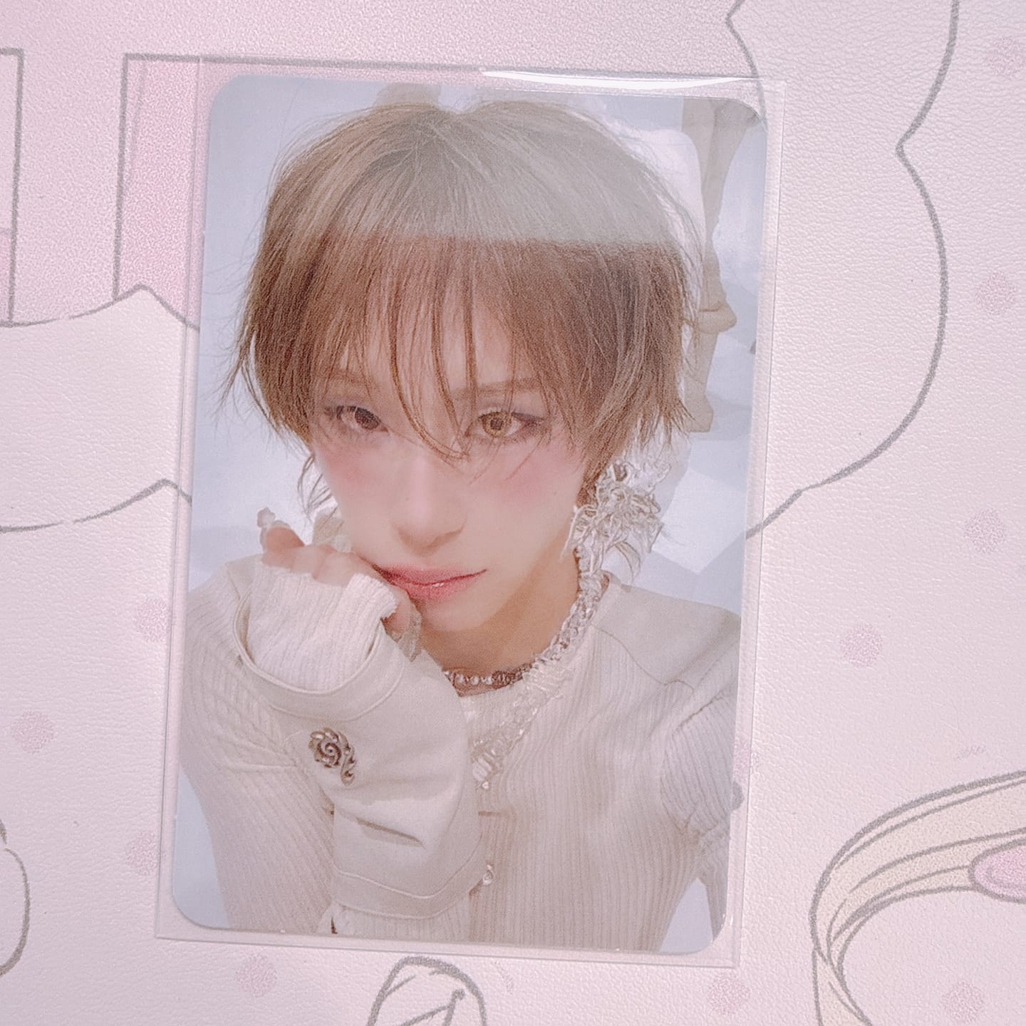 Customer photo review of XLOV "I,God" - Official Photocard [26.05.29]