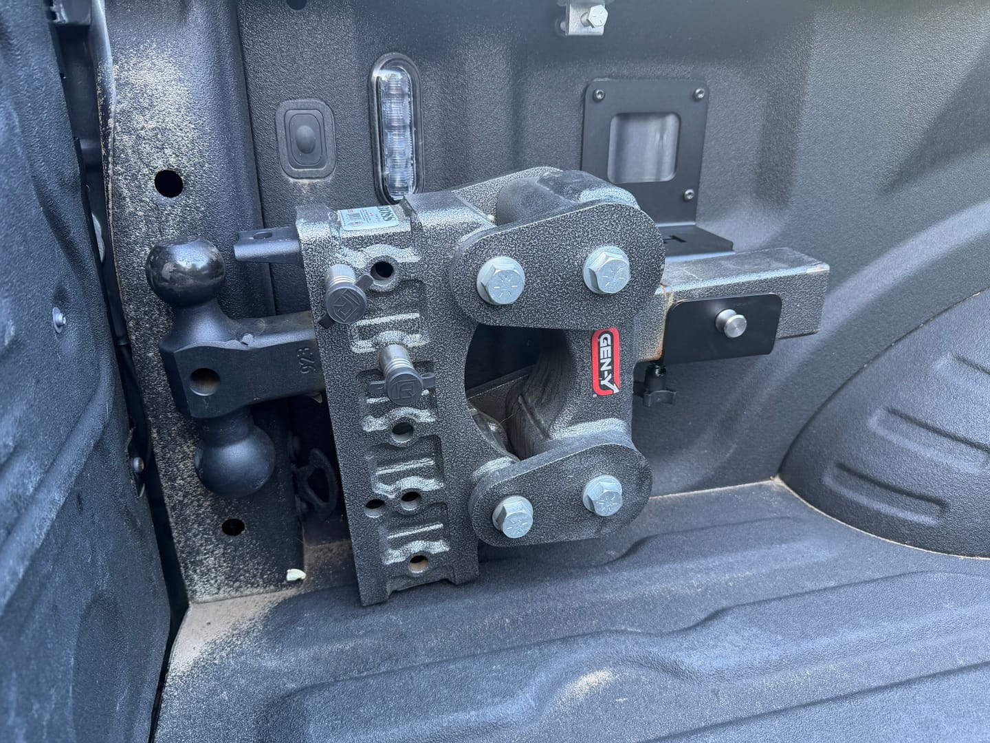 Customer photo review of Hitcholder™ Receiver - Ford BoxLink