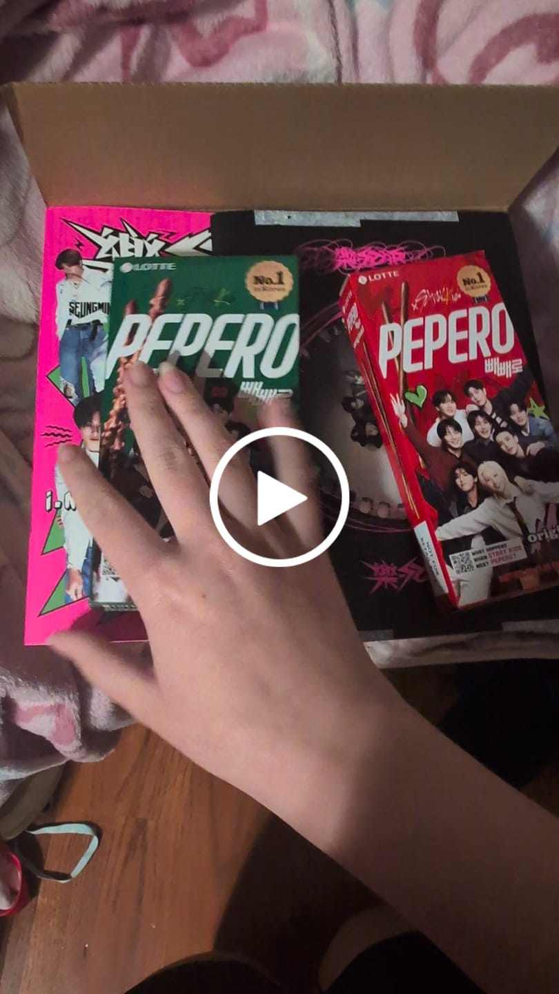 Customer video review of Stray Kids Mystery Album (Buy 1 get 1 FREE)