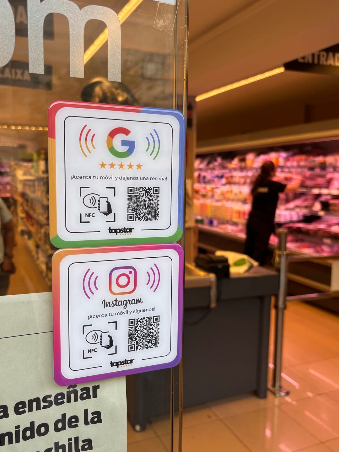 Customer photo review of Placa Reseñas de Google