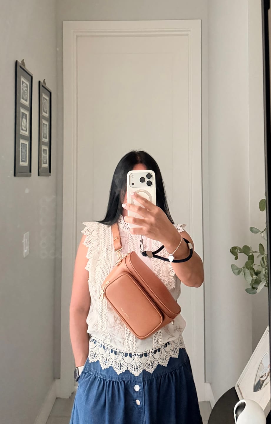 Customer photo review of Bum Bag with Locking Clasps Strap