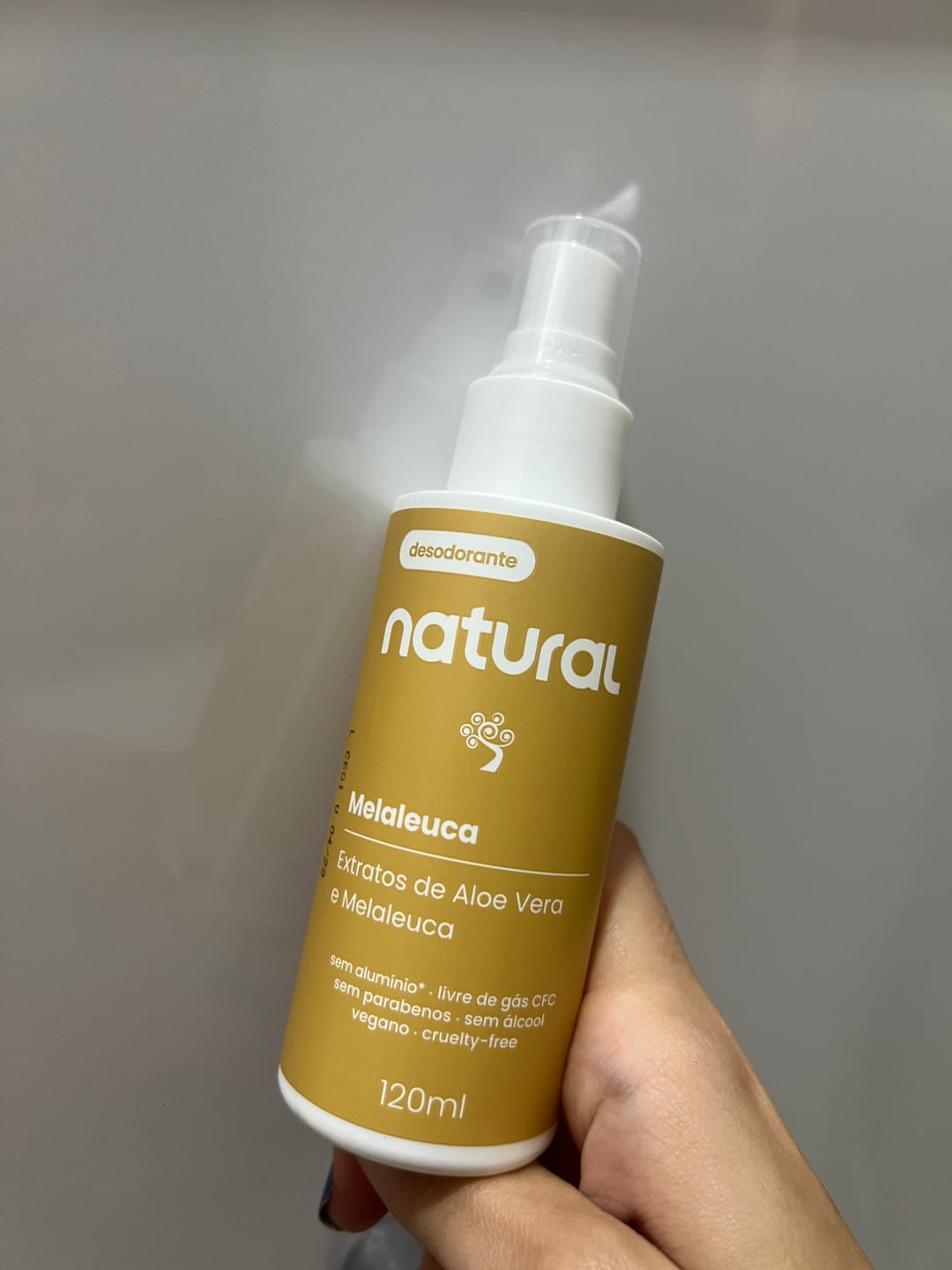 Customer photo review of Desodorante Natural com Melaleuca e Aloe Vera 120 ml