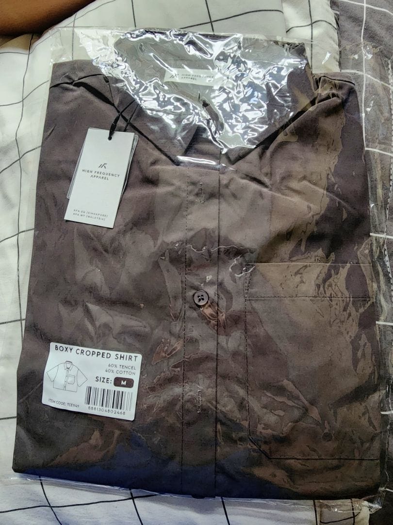 Customer photo review of Relaxed Fit Boxy Crop Shirt