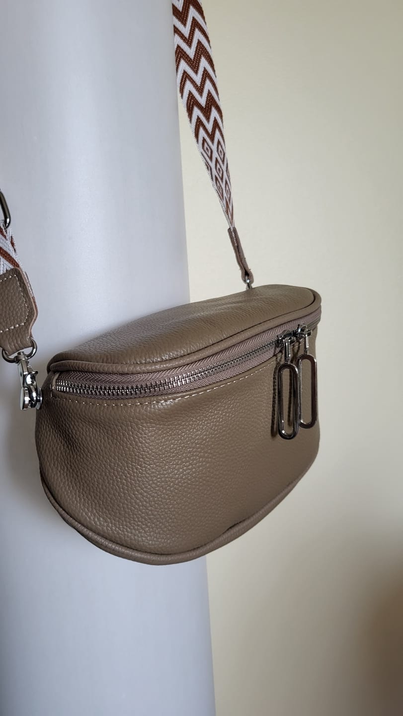 Customer photo review of Sac Banane Cuir Femme Viviana