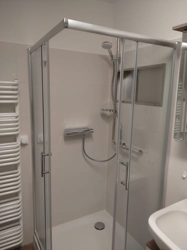 Customer photo review of SONNI Duschkabine Eckeinstieg Schiebetür ohne Duschtasse Ablaufgarnitur 70-120cm Höhe 185cm/195cm