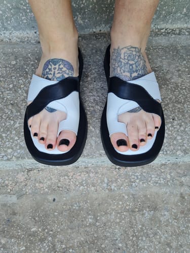 Customer photo review of "Galizia Slides in Black"