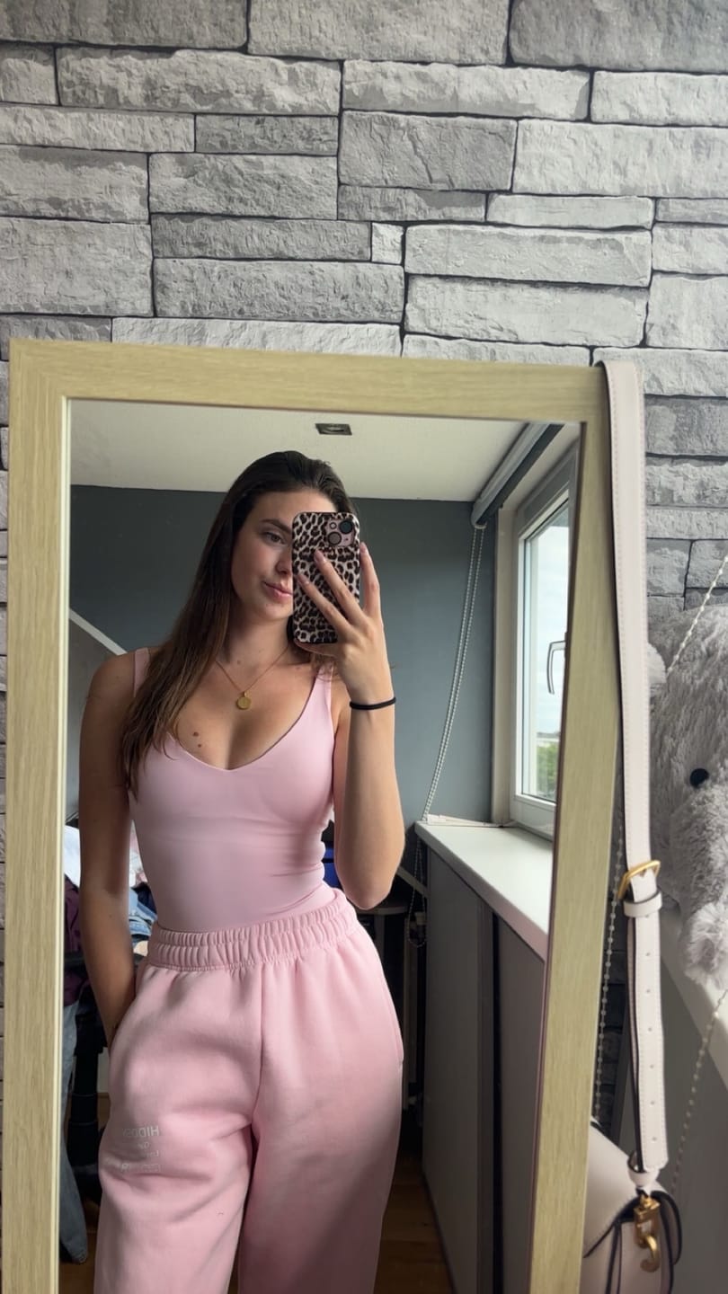 Customer photo review of LABEL BODYSUIT LIGHT PINK