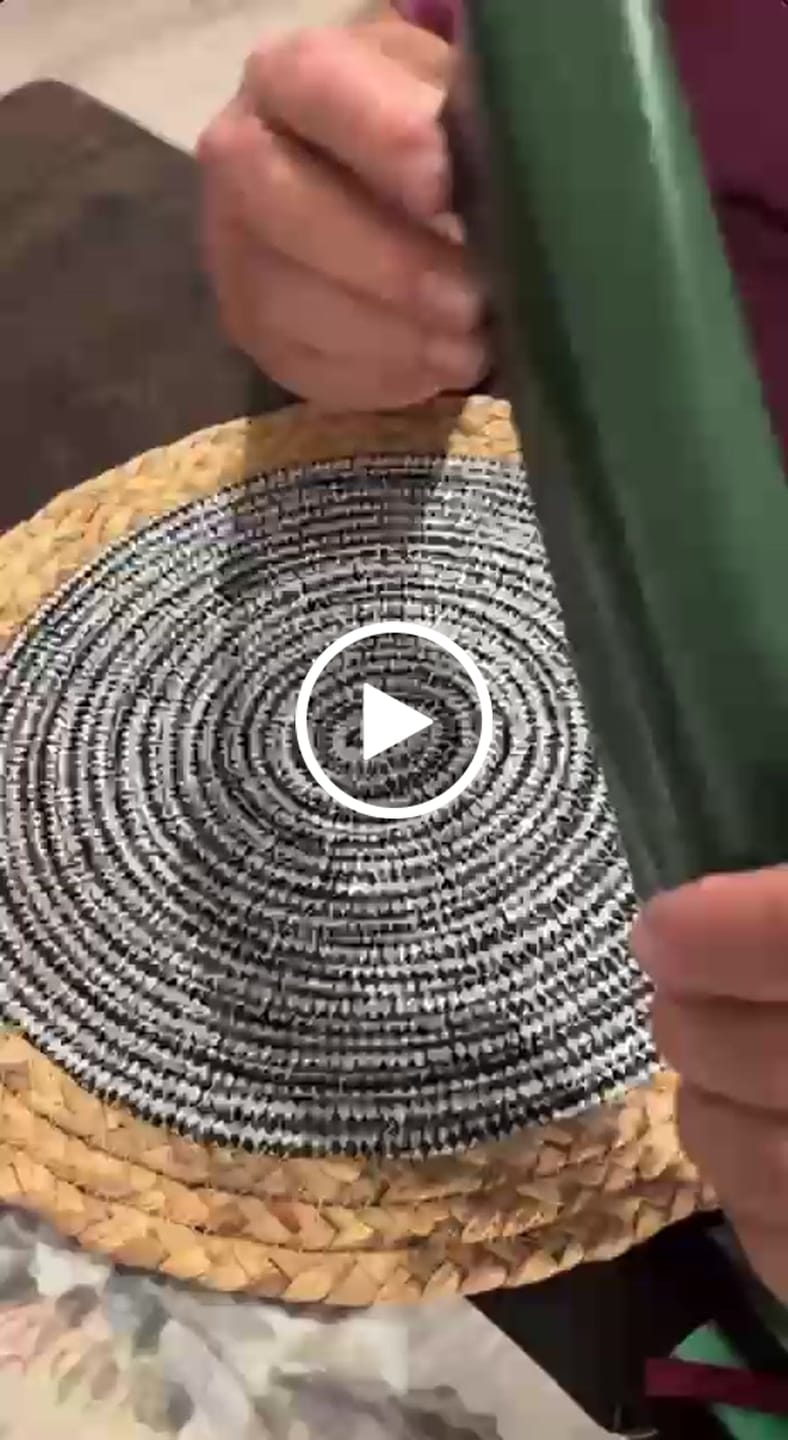 Customer video review of BRAAIPLANK™ "BEENLEM" HAMMER FORGED BONING KNIFE