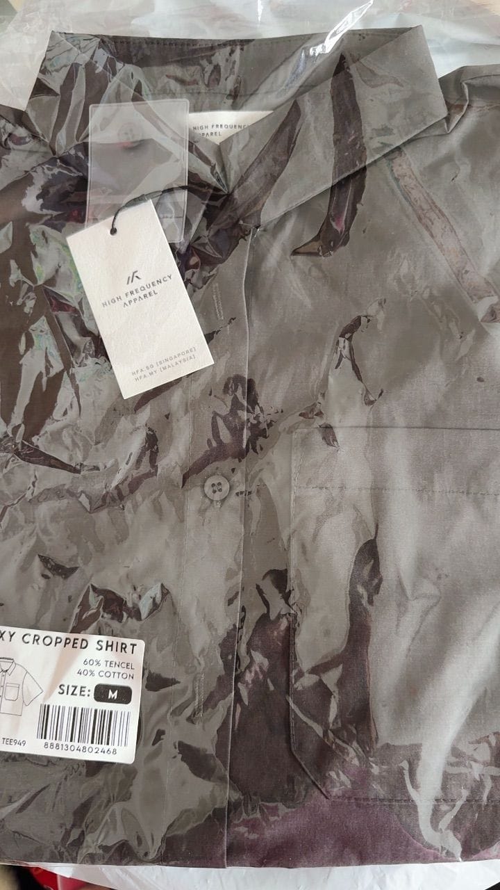 Customer photo review of Relaxed Fit Boxy Crop Shirt