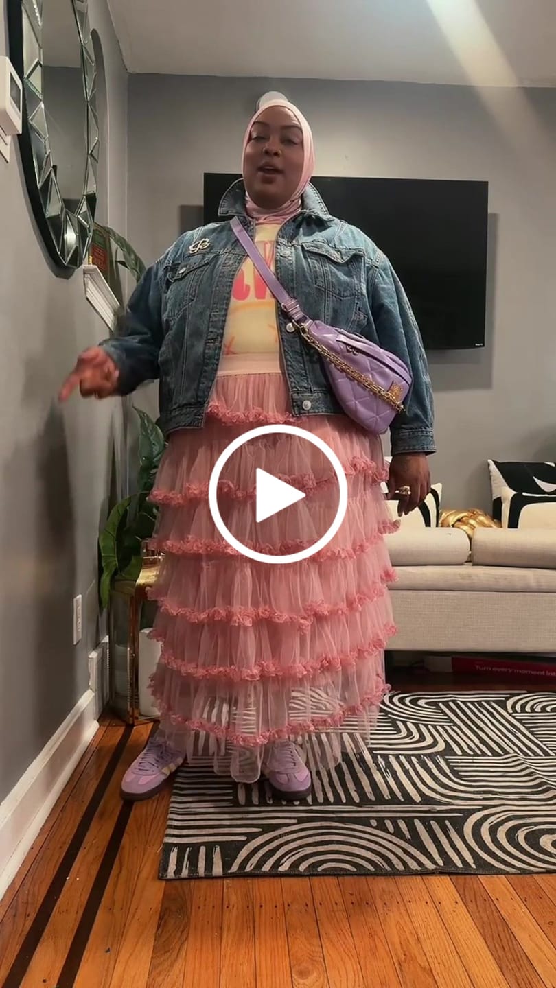 Customer video review of The Smiley Bracelet