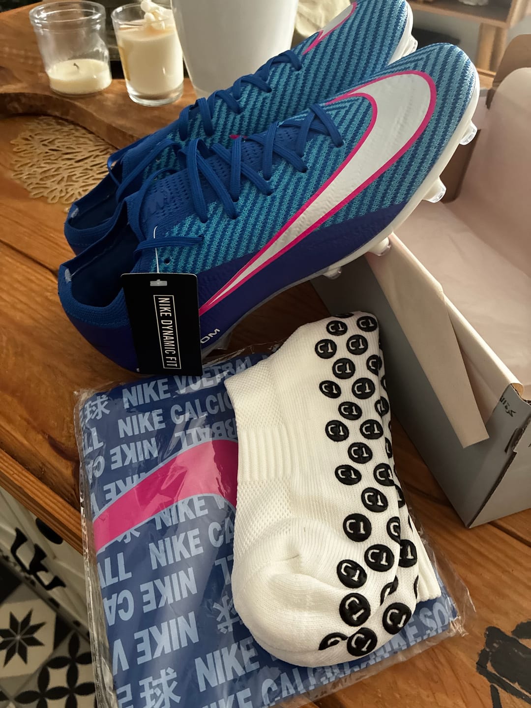 Customer photo review of Nike Mercurial Vapor 16 AG Attack Pack - Bleu/Argent/Rose