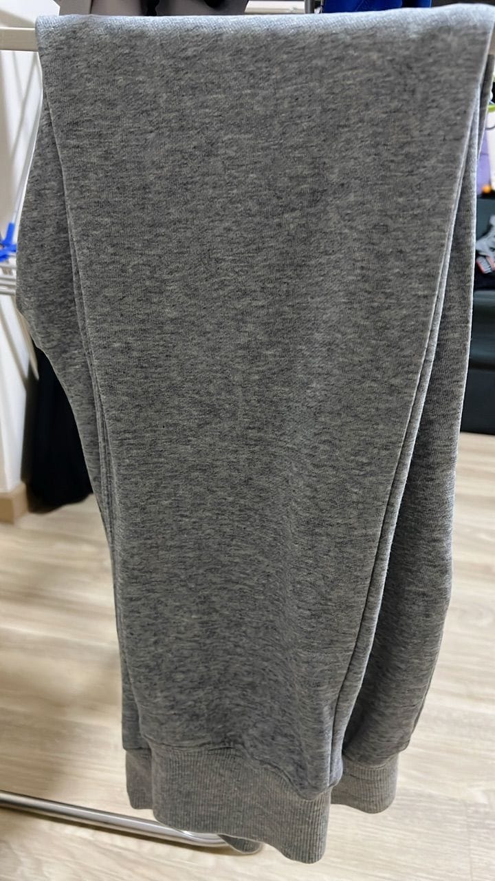 Customer photo review of Cotton Tapered Fit Ultra Soft Sweat Pants