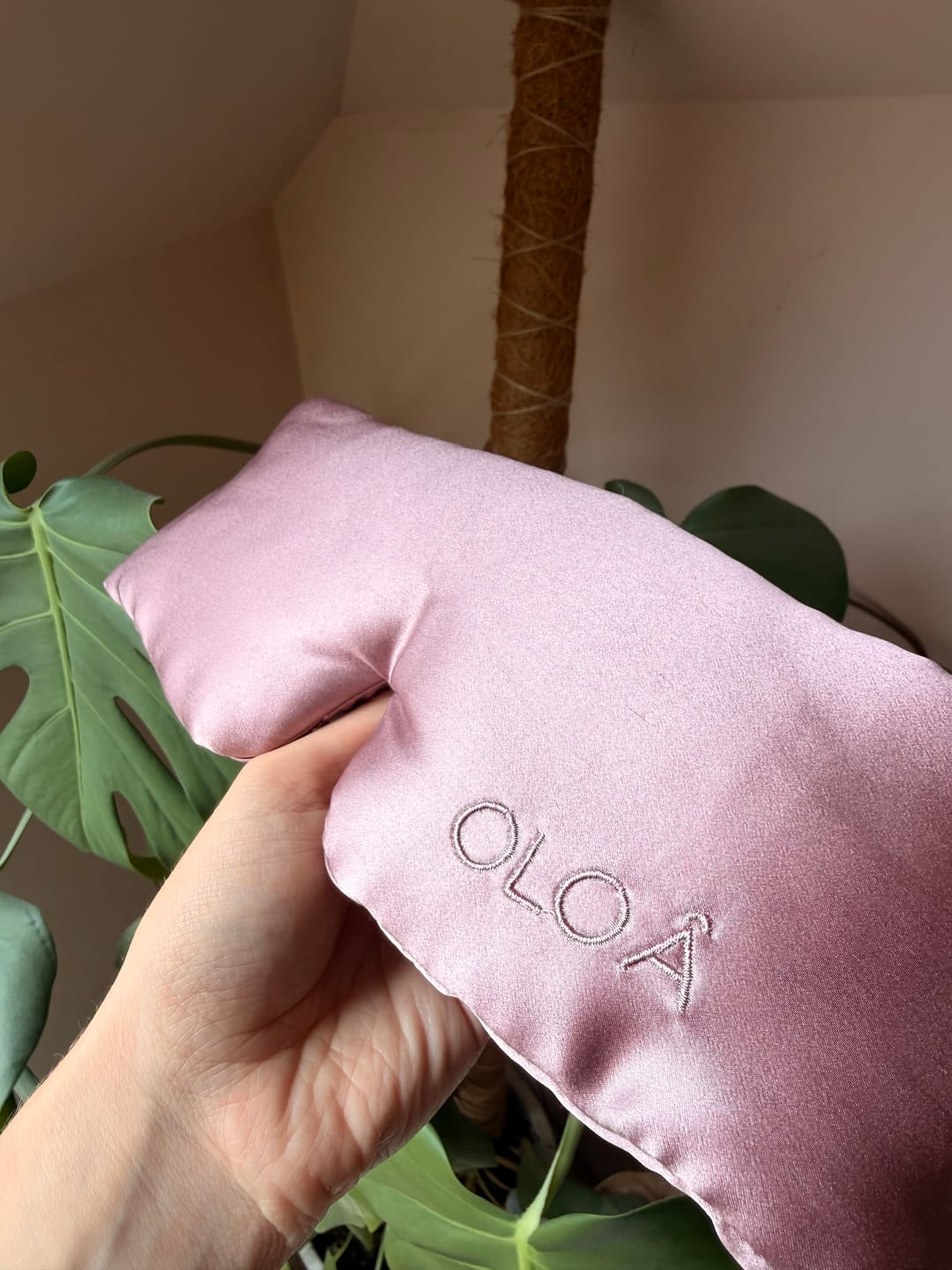 Customer photo review of 3D Silk Lash Protecting Sleep Mask - Pink
