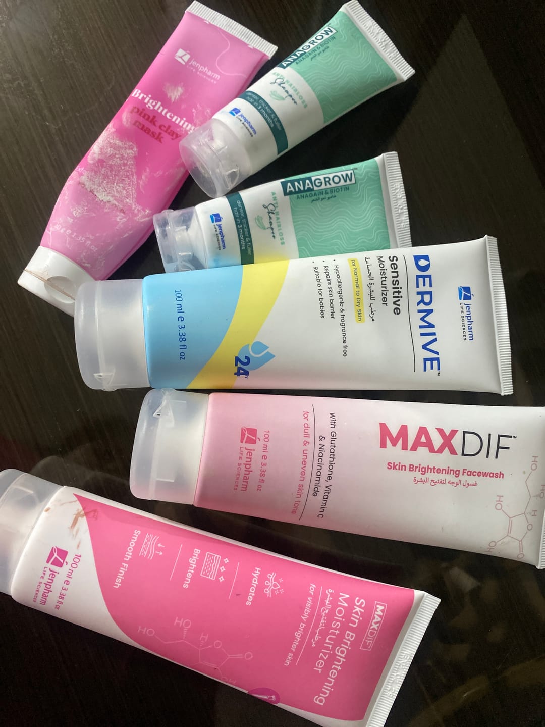 Customer photo review of Maxdif Brightening Moisturizer