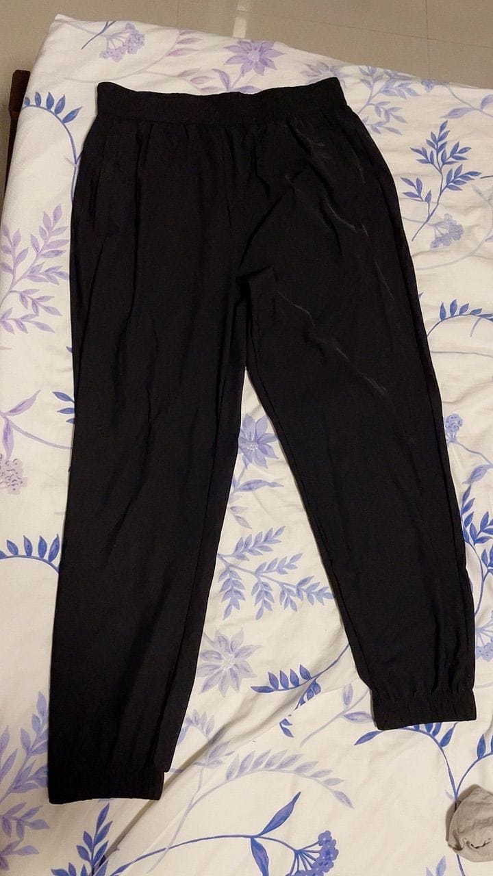 Customer photo review of Ultra Cooling Jogger Pants