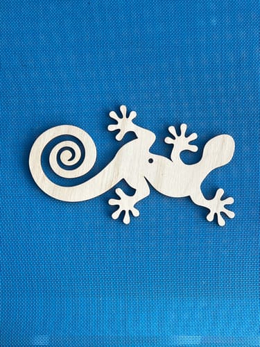 Customer photo review of Unfinished Wood Lizard Shape | JGrondz | DIY Craft Cutout | up to 46" DIY