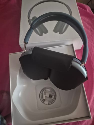 Customer photo review of MAX Over-Ear ANC