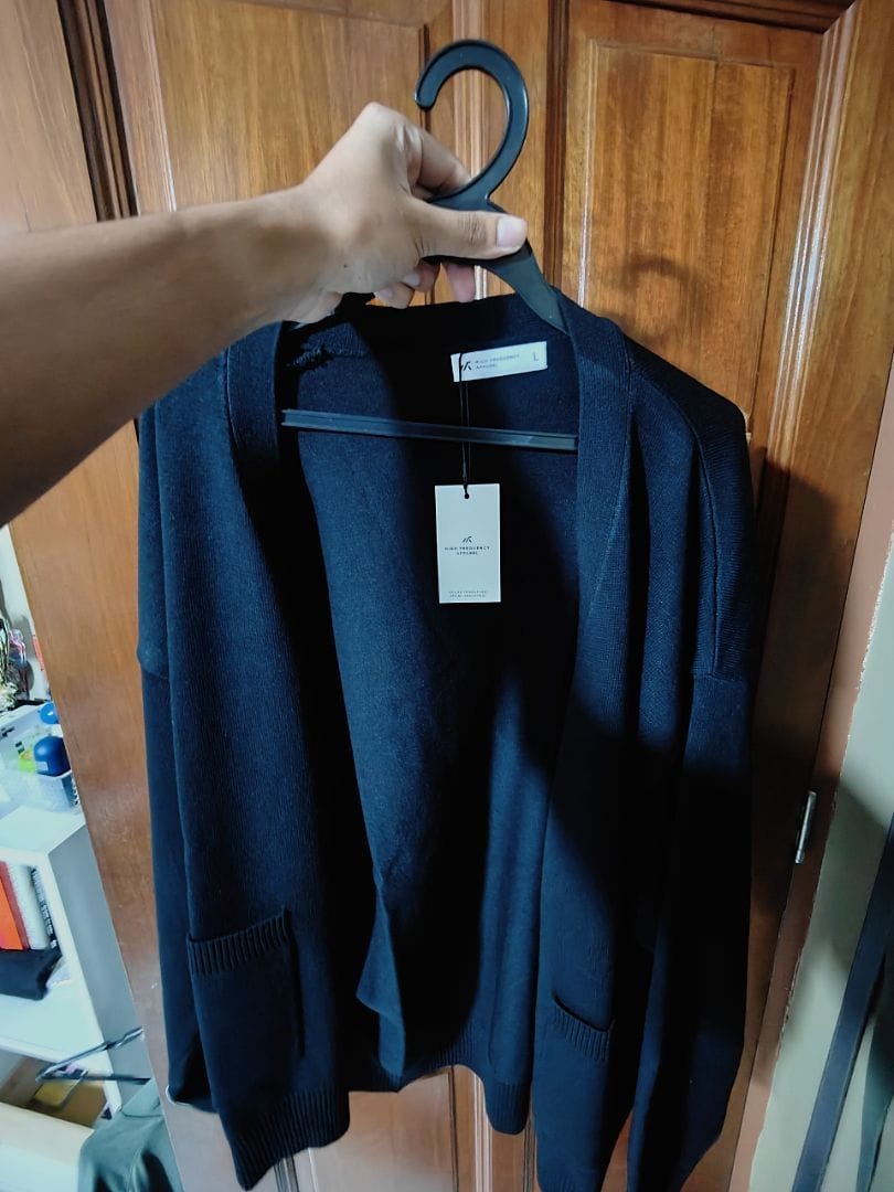 Customer photo review of Unisex Relax Fitted Knitted Cardigan