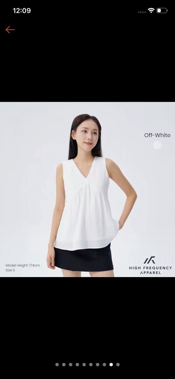 Customer photo review of V-Neck Textured Iron-Free Sleeveless Blouse