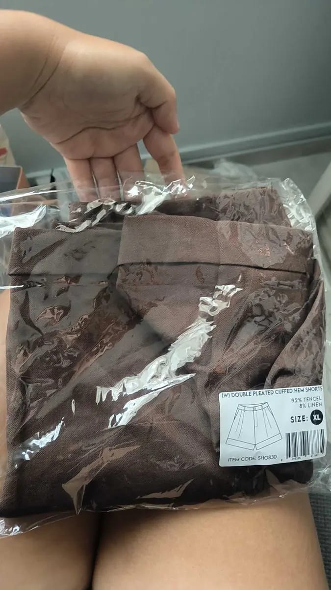 Customer photo review of Double Pleated Linen Waistband Shorts with Cuffed Hem