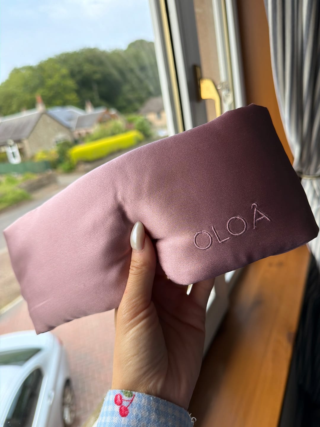 Customer photo review of 3D Silk Lash Protecting Sleep Mask - Pink
