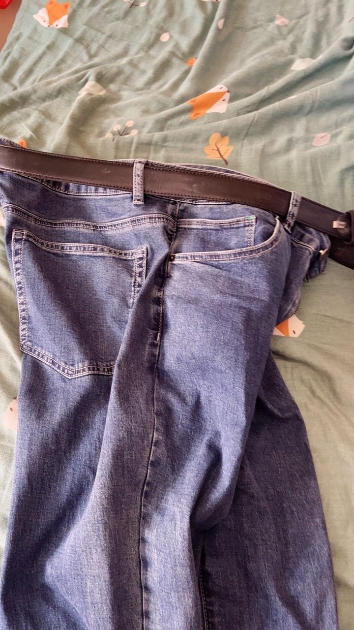 Customer photo review of Stretchable Lightweight Regular Fit Denim Jeans