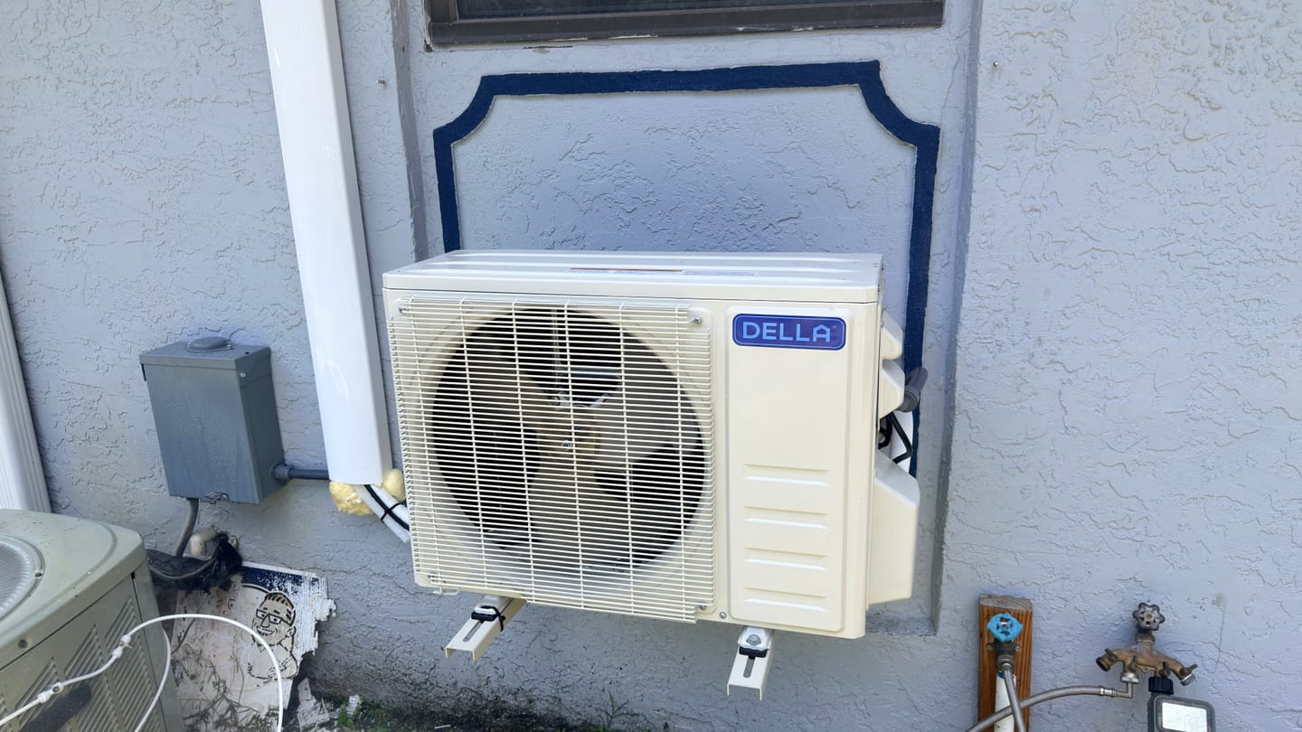 Customer photo review of DELLA Econo Series 17000 BTU 17 SEER2 Mini Split Heat Pump AC-Up to 1000 Sq.Ft.