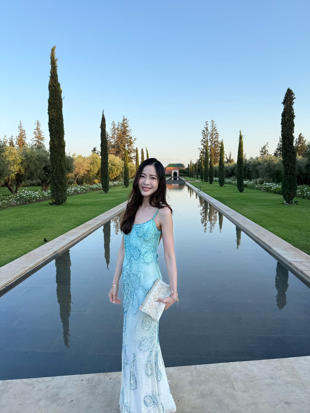 Customer photo review of V252 Vintage Glacier Glow Crisscross Back Gown (XS) *ตัดความยาวพิเศษสำหรับสาว Petite*