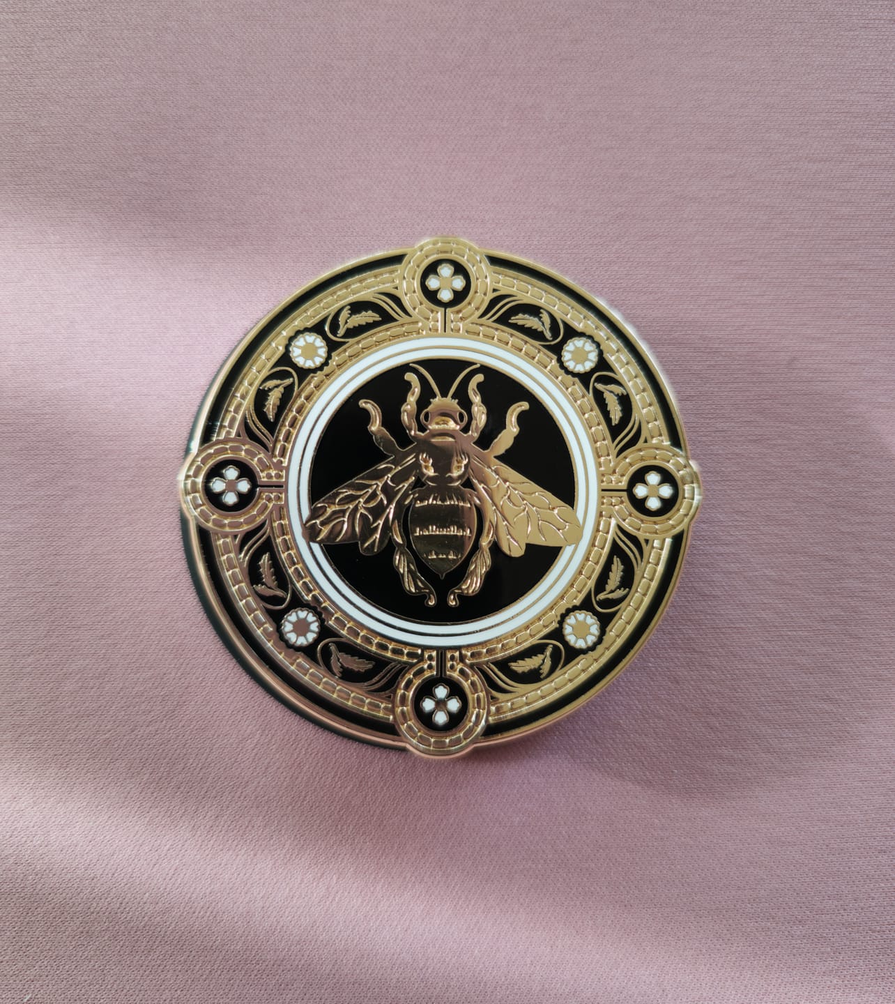 Customer photo review of Honey Bee Clingie