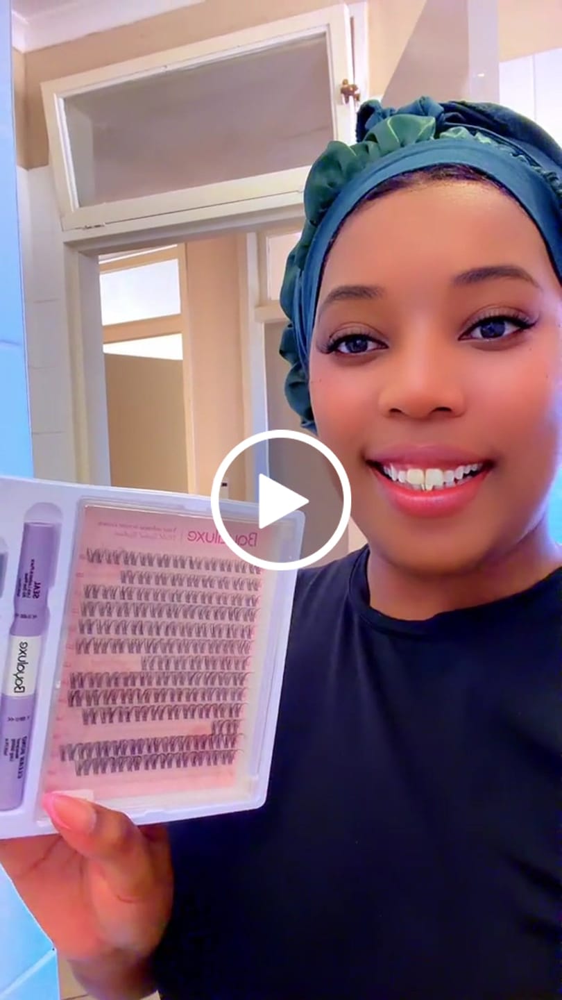 Customer video review of Venus Silk Lash Kit