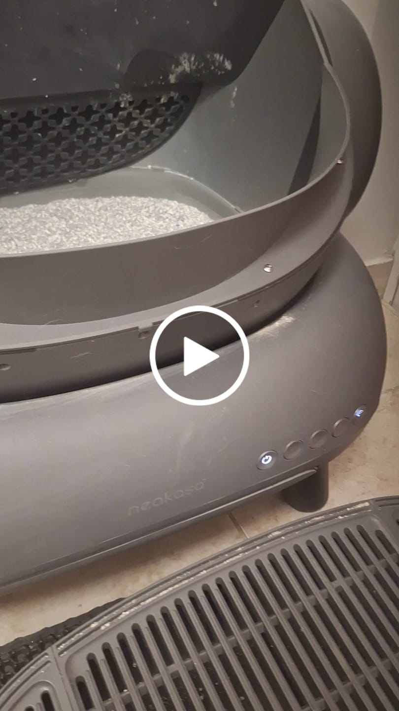 Customer video review of Neakasa M1 Anti-Scatter Litter Fence & High Pee Guard