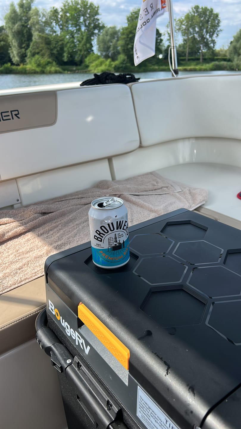 Customer photo review of BougeRV CRD2 V2.0 57L Zwei Zonen Doppeltür Kompressor Kühlbox Auto