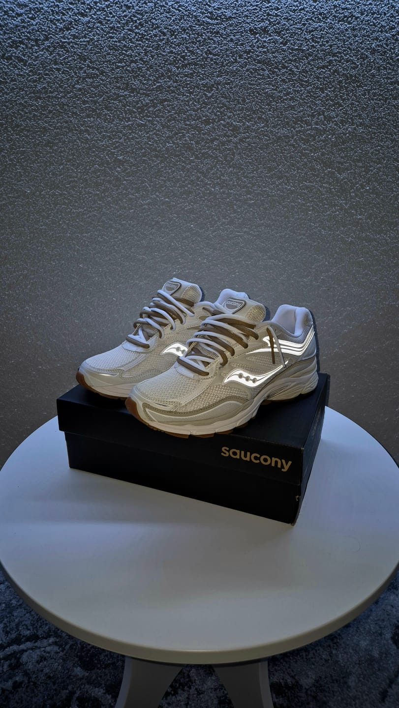Customer photo review of Saucony Progrid Omni 9 Beige - Double Laces