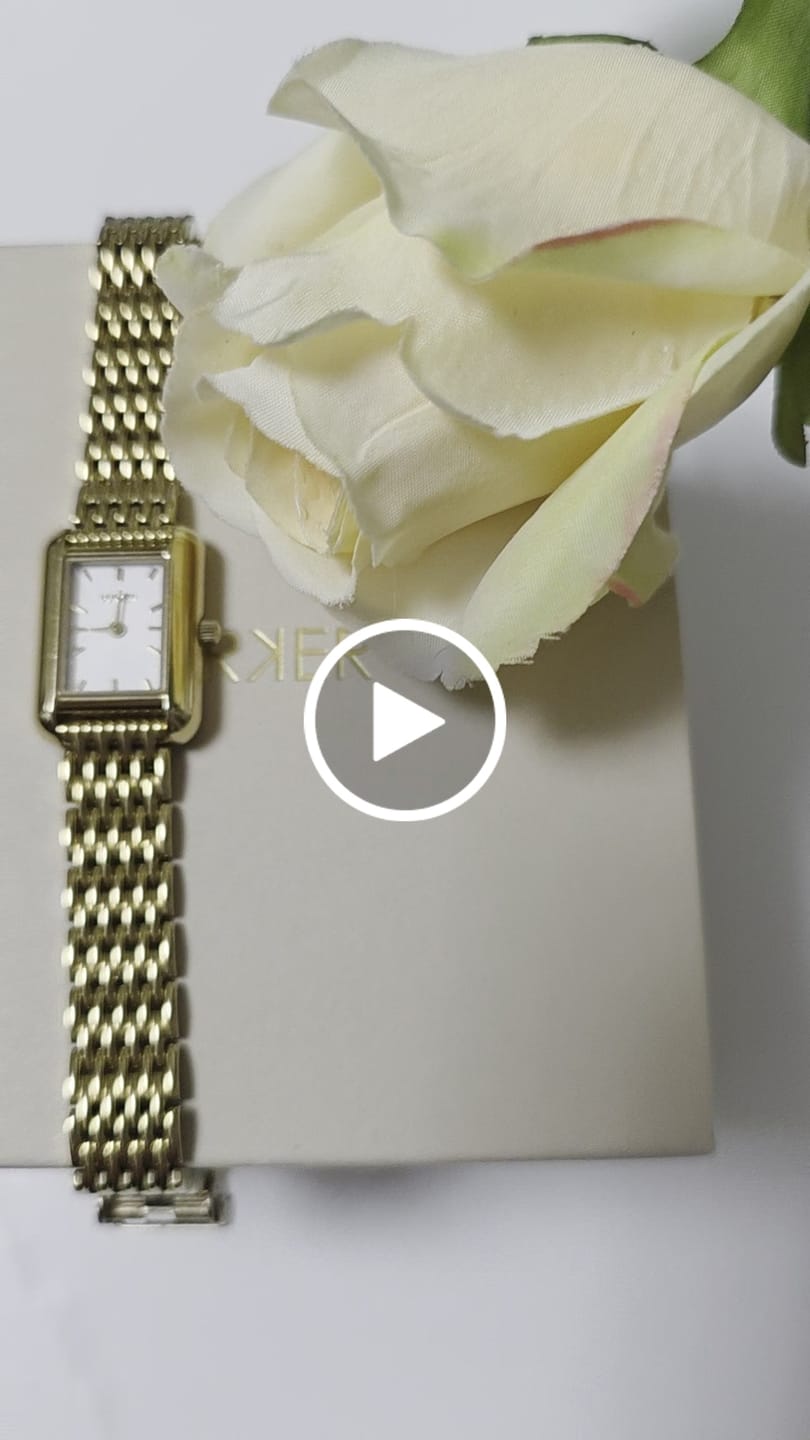 Customer video review of Olivia Petite Gold White