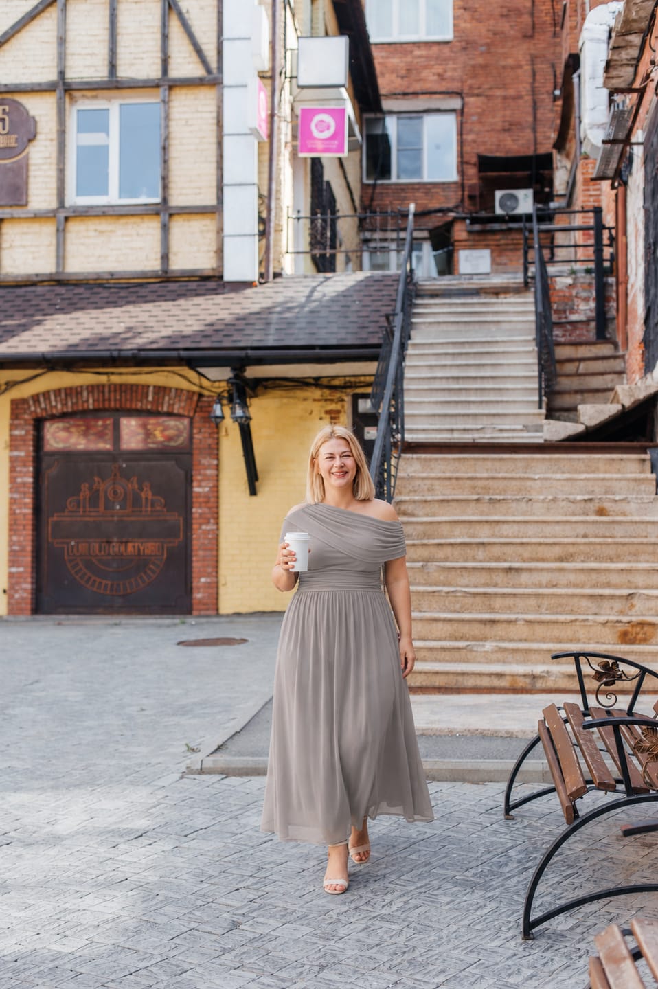 Customer photo review of Yeese Plus Size Elegant A-Line Dresses