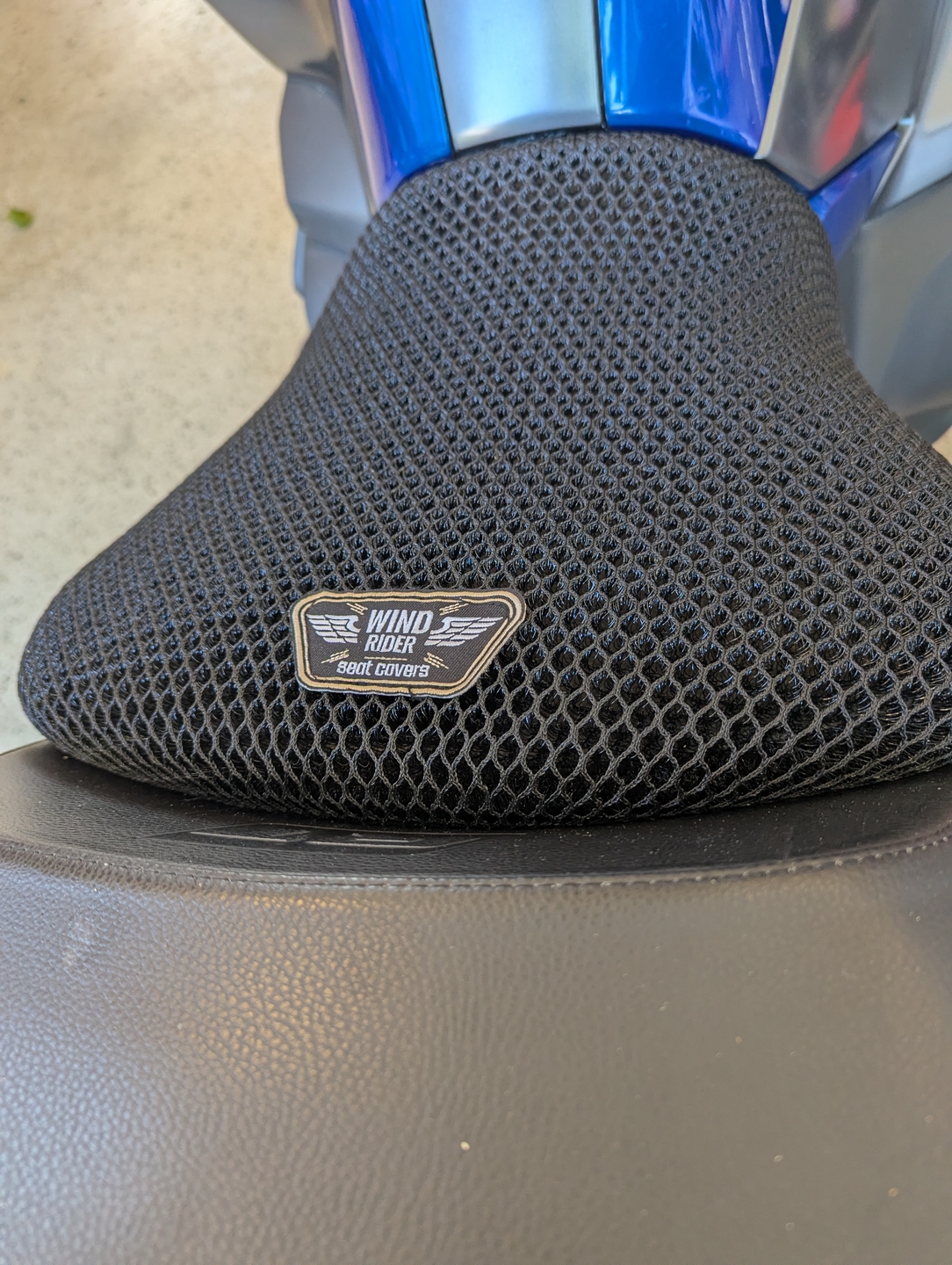 Wind Rider mesh seat cover on a BMW R 1250 RT