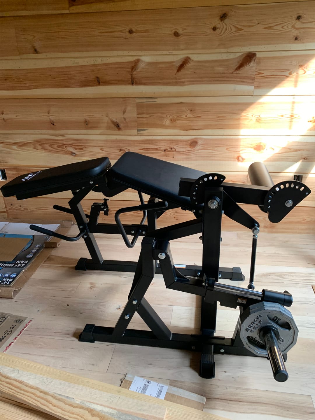 Customer photo review of NOVA™ Leg Extension and Prone Leg Curl Machine