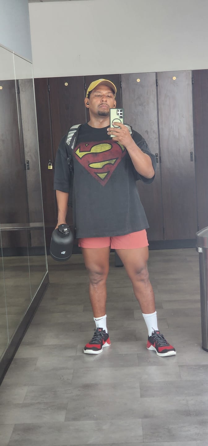 Customer photo review of 4064 - Superman Huge Tees