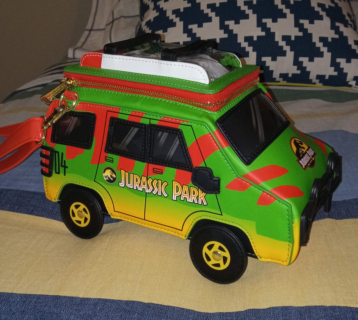 Customer photo review of Loungefly Universal Jurassic Park Safari Tour Vehicle Light Up Figural Crossbody Bag - 707 Street Exclusive