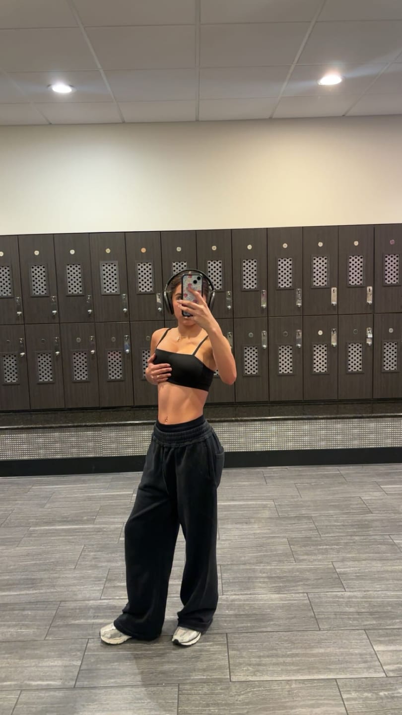 Customer photo review of W234 After Dark Joggers
