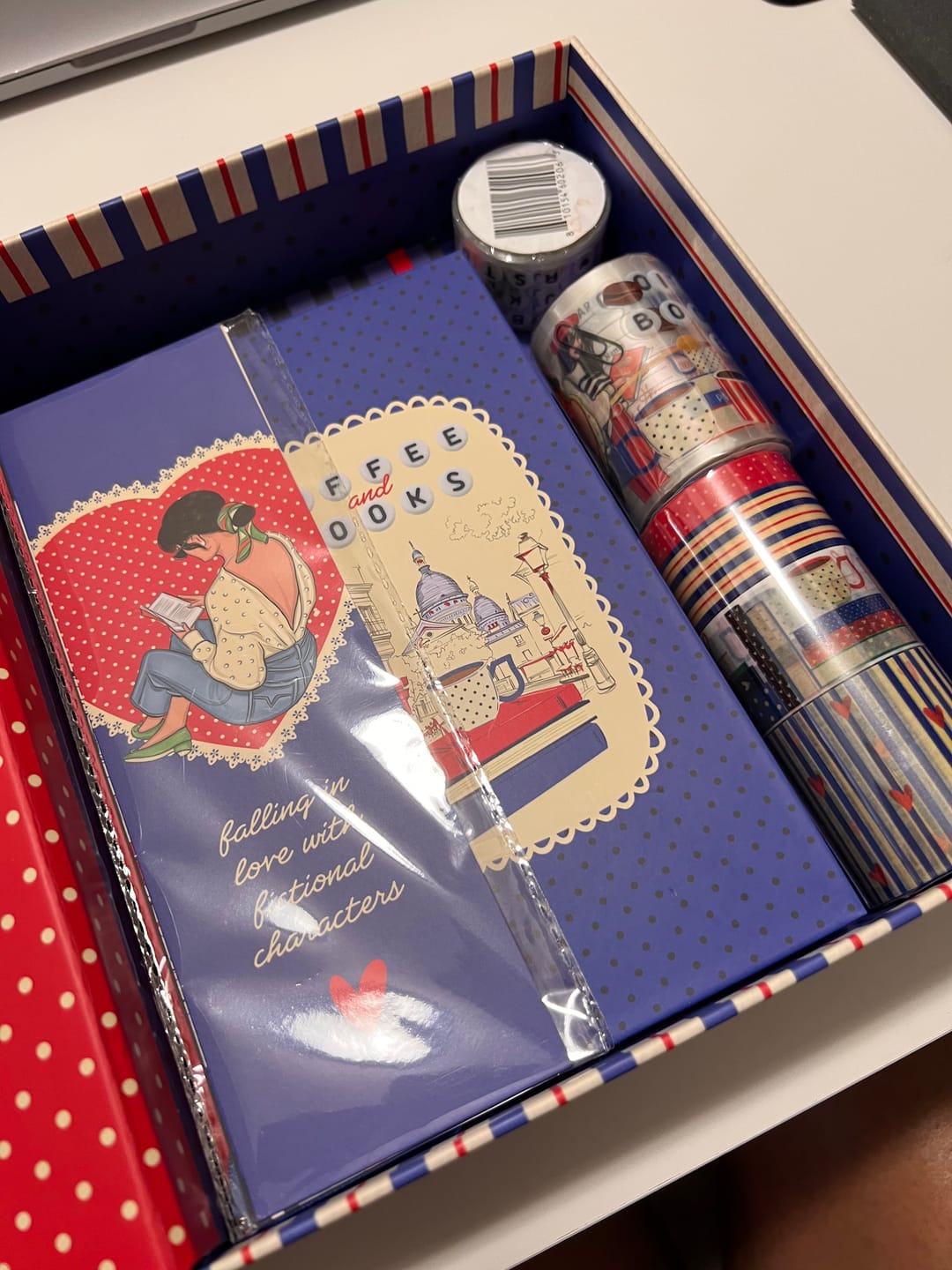 Customer photo review of Coffee and Books Box