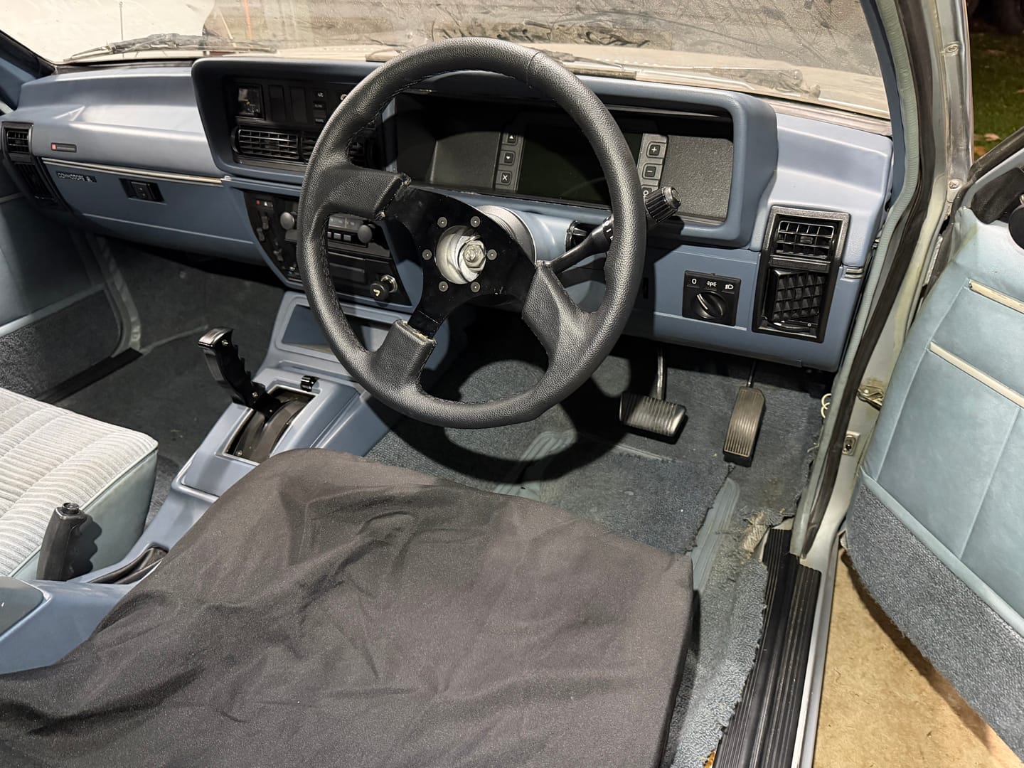 Customer photo review of Holden Commodore VH VC VB Dash Mount