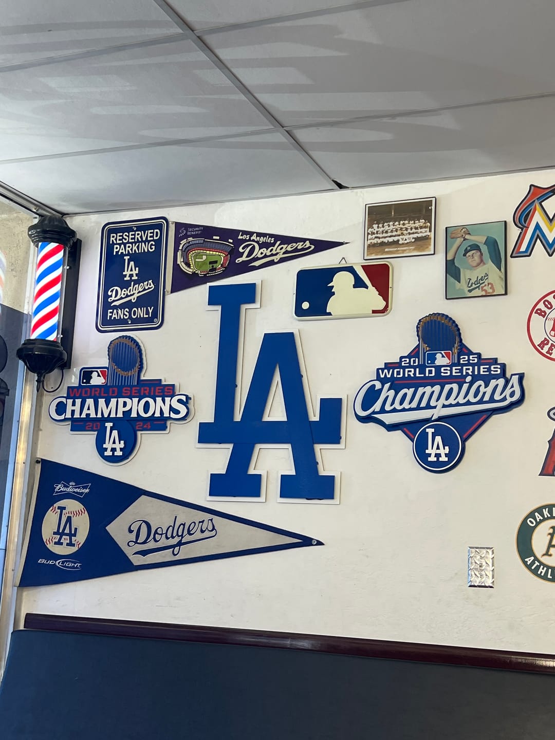 Customer photo review of Los Angeles Dodgers interlocking "LA" 3D Vintage Metal Wall Art